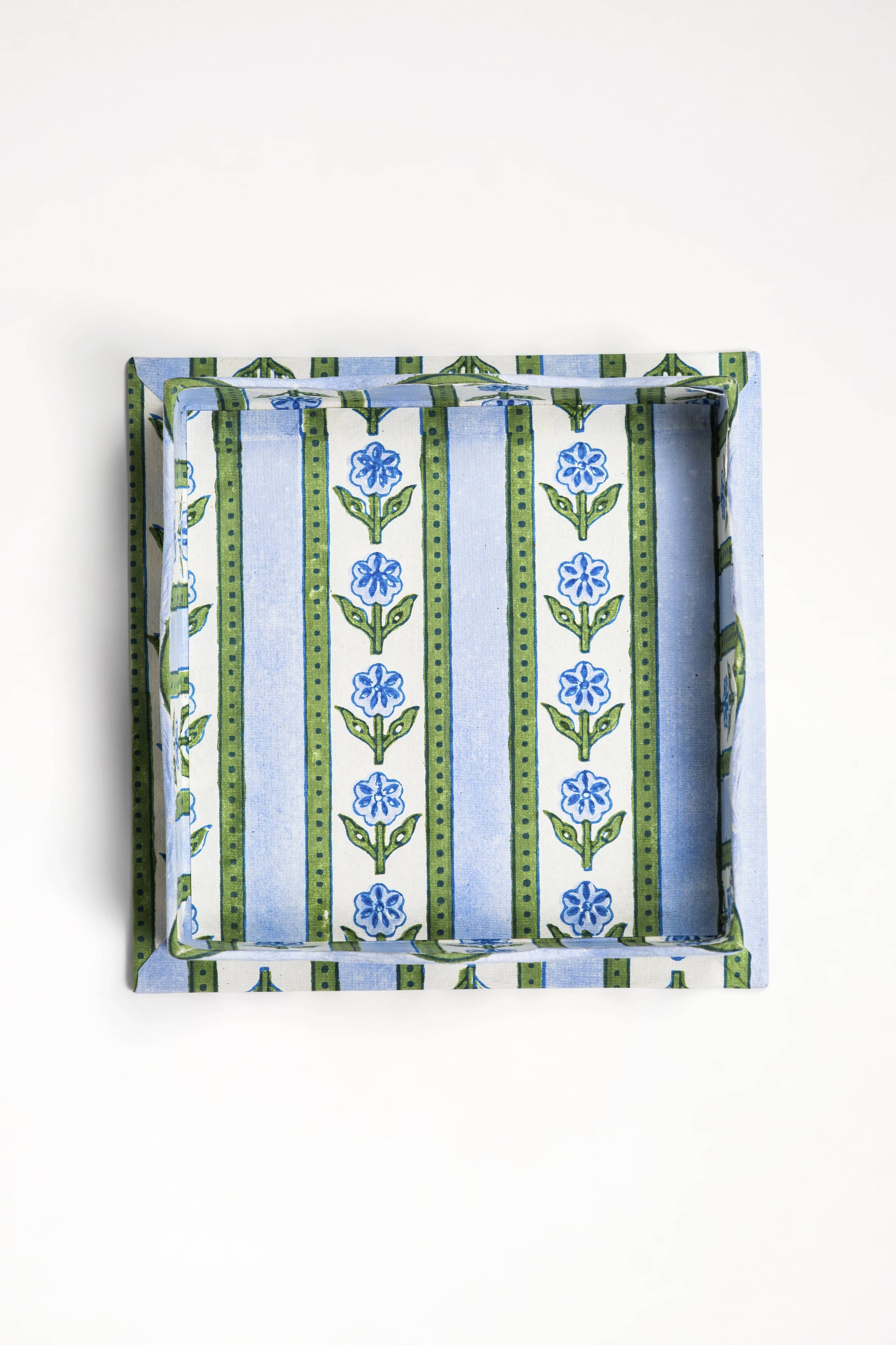 Scalloped Cotton Garden Blockprint Tray in Blue