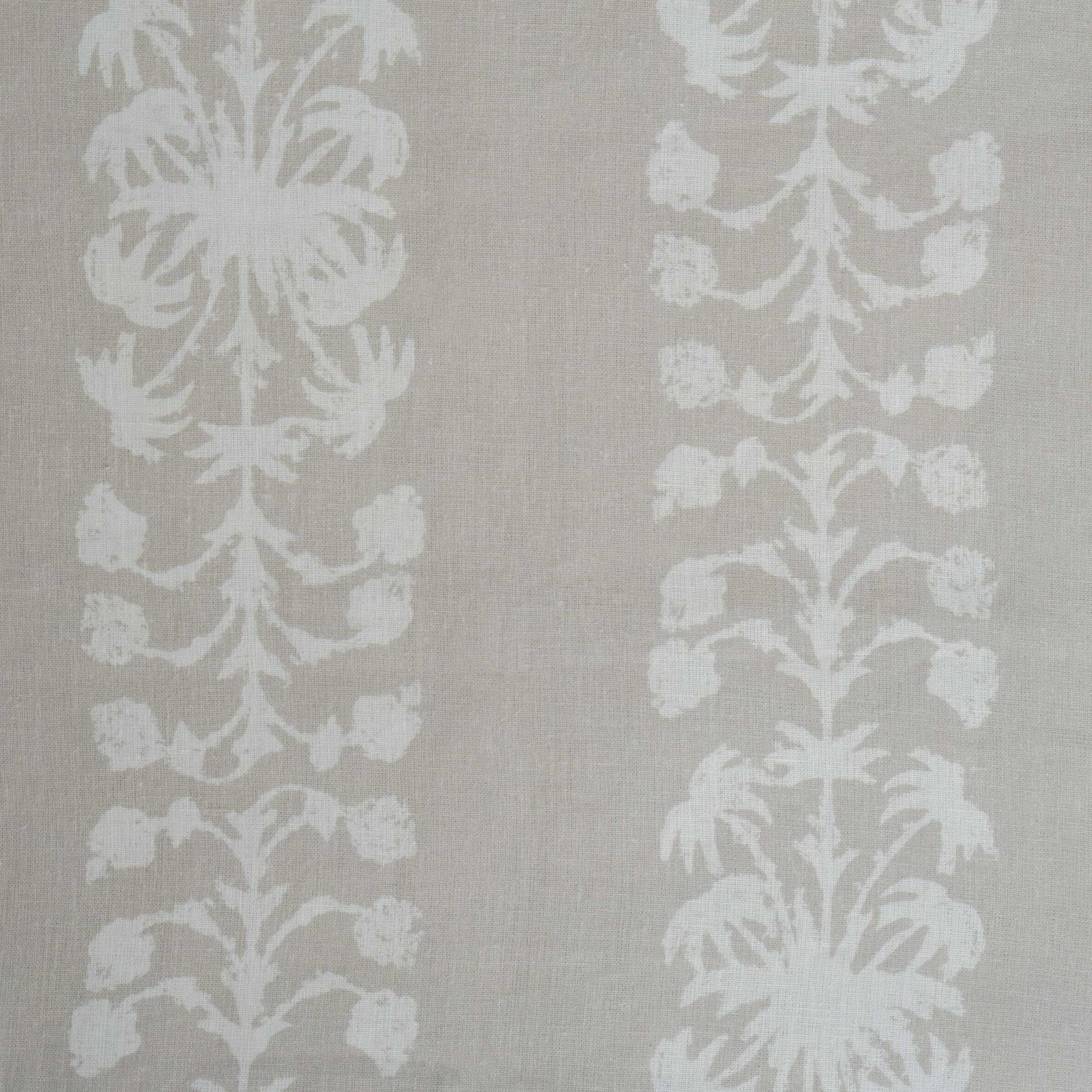 Palmberry Pillow in Taupe