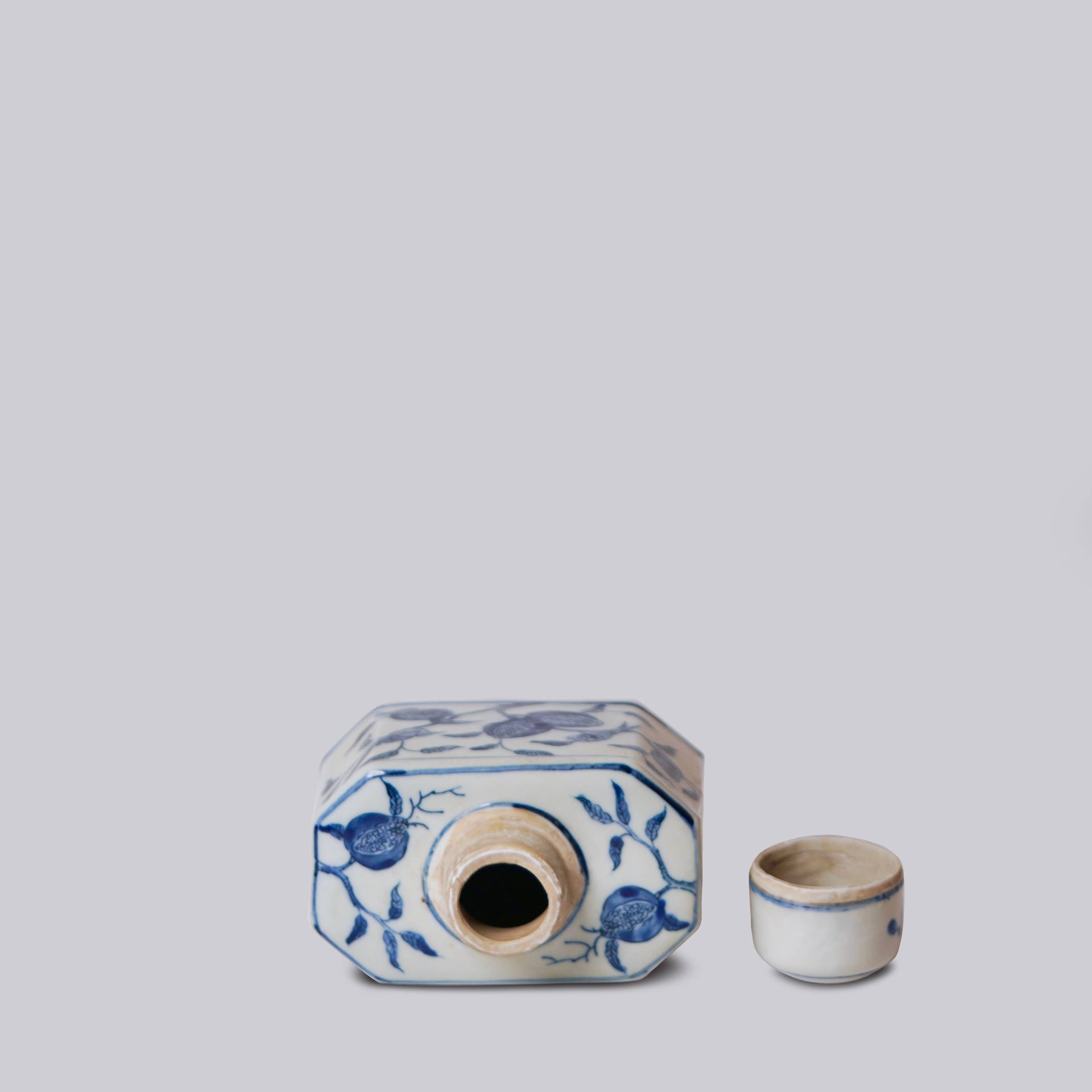 Blue and White Porcelain Pomegranate Caddy